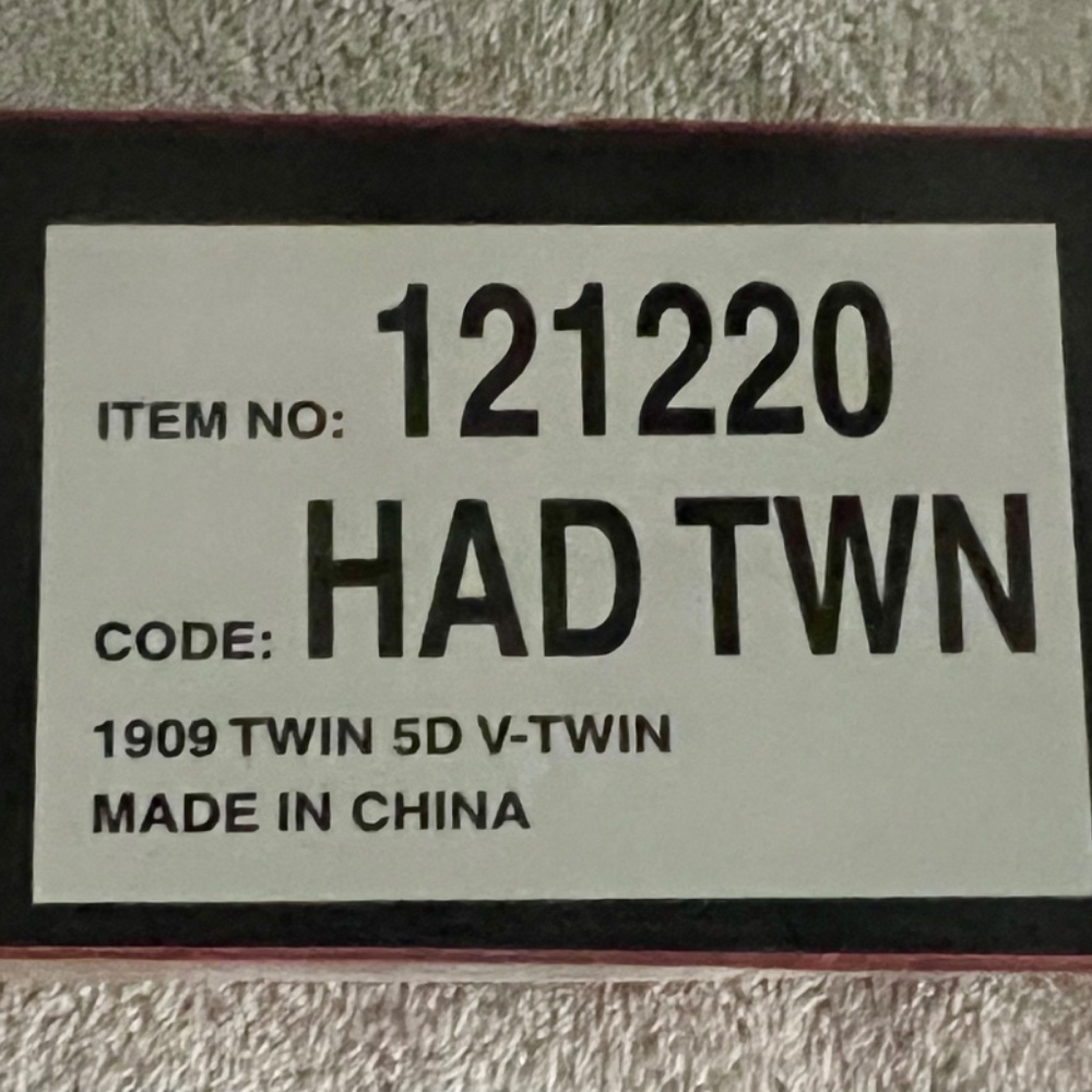 Maisto 1/18 scale 1909 Harley Davidson Twin SD V-Twin - Picture 2 of 2
